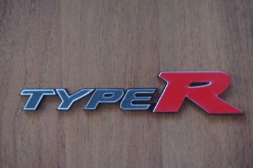 Шильд "TypeR" на скотче 3 М